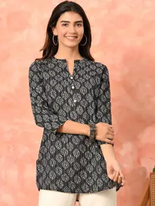 Sangria Women Printed Cotton Mandarin Collar Kurti