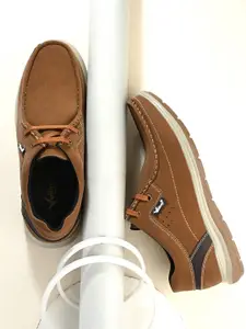 Vellinto Men Solid Round Toe Lace Ups Boat Shoes