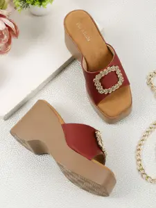 Flat n Heels Women Wedge Pumps