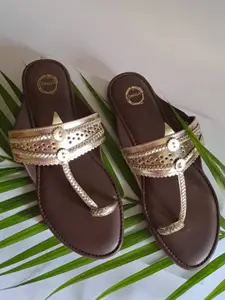 Dhaga Women Colourblocked One Toe Flats