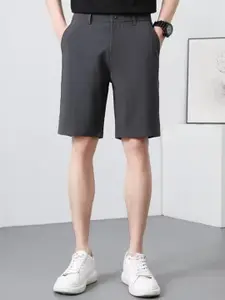 StyleCast x Revolte Men Rapid-Dry Low-Rise Regular Fit Shorts