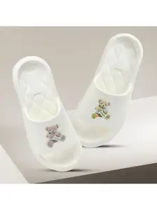 TOMSY CHOICE Women Sliders