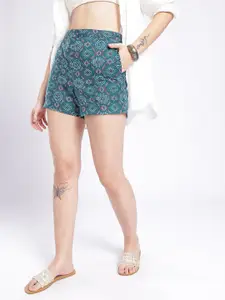 glitchez Women Geometric Printed Shorts