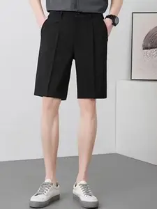 StyleCast x Revolte Men Low-Rise Rapid-Dry Regular Shorts