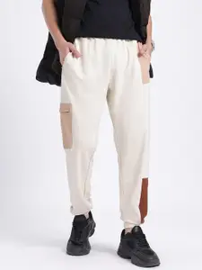 glitchez Men Relaxed Fit Cargo Style Joggers