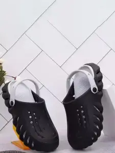 DRACKFOOT Men Clogs Flip Flops