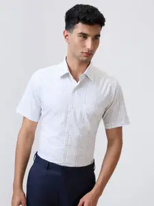 Raymond Checked Cutaway Collar Pure Cotton Slim Fit Formal Shirt