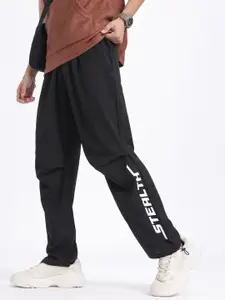 glitchez Men Typography Print Regular Fit Track Pants with Toggle Hem