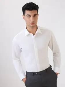 Raymond Slim-Fit Cutaway  Full Sleeve Collar Formal Shirt