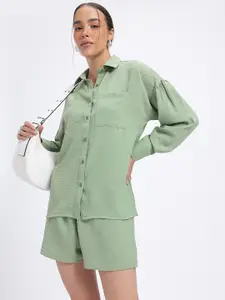 glitchez Crinkled Drop-Shoulder Sleeves Shirt with Mini Shorts