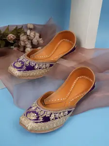 JUTTIESMAKER Women Slip-On Embellished Square Toe Mojaris Flats