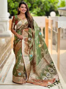 SGF11 Ethnic Motifs Woven Design Zari Pure Silk Kanjeevaram Saree