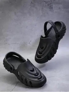 DRACKFOOT Men Clogs Flip Flops