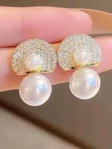 MEENAZ Diamond Shaped Studs Earrings
