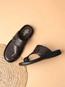 The Roadster Lifestyle Co Men Textured Comfort Sandals