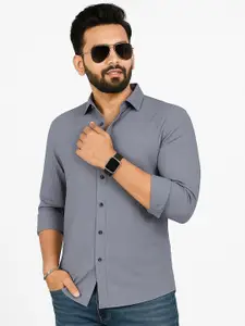 IKON FASHION Men Textured Spread Collar Casual Shirt