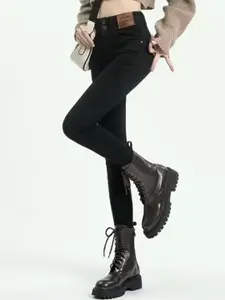 DressBerry Women Regular Fit Mid-Rise Jeans