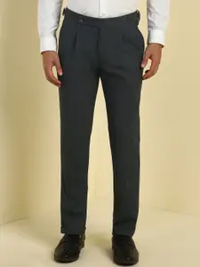 Allen Solly Sport Men Solid Regular Fit Mid-Rise Pleated Regular Trousers