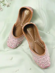 House of Pataudi Women Ethnic Embellished Mojaris