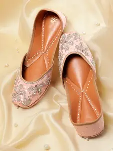 House of Pataudi Women Ethnic Embellished Mojaris