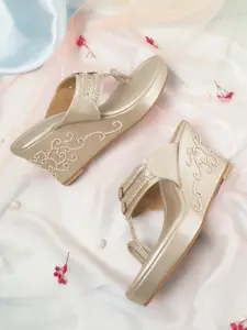 House of Pataudi Ethnic Embellished Wedge Heel