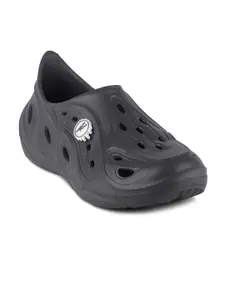 Red Chief Men Solid EVA Clogs