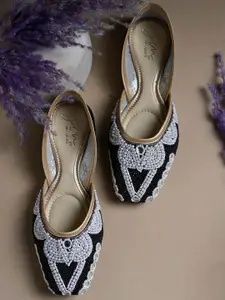 JM Looks Women Ethnic Jutti Embellished Mojaris Bellies Slip-On Shoes