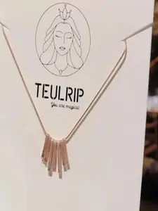 TEULRIP Stainless Steel Rose Gold-Plated Small Square Pendant Necklace