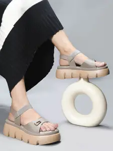 SHUZ TOUCH Women Open Toe Comfort Sandals