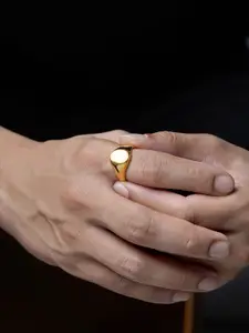 SWASHAA Zane Matte Signet Mens Ring