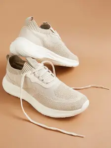 max Men Running Shoes