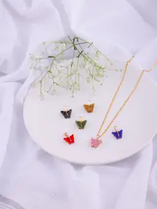 DressBerry Pack of 6 Gold-Plated Contemporary Shaped Pendants With Chain