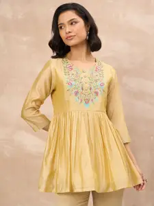 all about you Women Floral Embroidered V-Neck Top