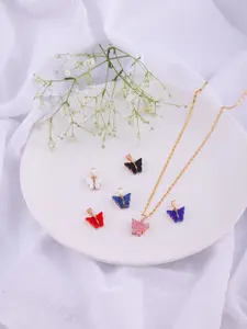 DressBerry Set Of 6 Gold-Plated Pendants With Chains