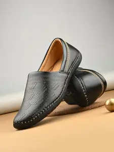 Vellinto Men Mojaris Casual Shoes