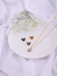 DressBerry Set of 4 Gold-Plated Butterfly-Shaped Sparkling Pendants With Chain