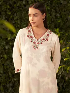 Lakshita Women Floral Printed Thread Work Handloom Kurta