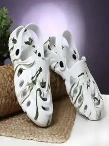 KNIEVL Men Printed Clogs