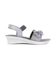 PENNEN Women Multicoloured Thong Flip-Flops