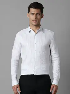 Louis Philippe Men Slim Fit Checked Casual Shirt