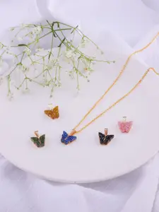 DressBerry Set Of 5 Gold-Plated Pendants With Chains