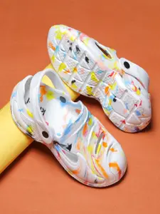 KNIEVL Men Printed Clogs