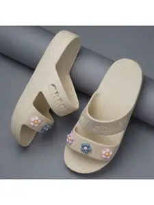 CREOZ THE BOUNCE Women Self-Design Sliders