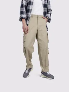 The Roadster Life Co. Men Mid-Rise Pure Cotton Relaxed Fit Cargos
