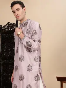House of Pataudi Men Woven Design Sequins Mandarin Collar Straight Kurta