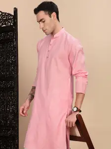 House of Pataudi Men Textured Pure Cotton Straight Kurta