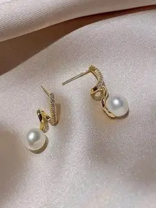 PASU FASHION Gold-Plated Artificial Stones Studded & Pearls Beaded Drop Earrings
