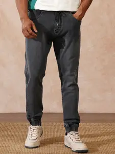 WROGN Men Relaxed Fit Mid-Rise Light Fade Jeans