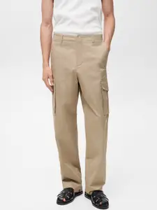 MANGO MAN Men Loose Fit  Cargo Style Trousers