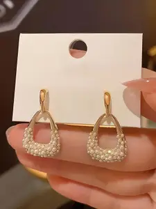 PASU FASHION Gold-Plated Pearls Studded Contemporary Shaped Drop Earrings